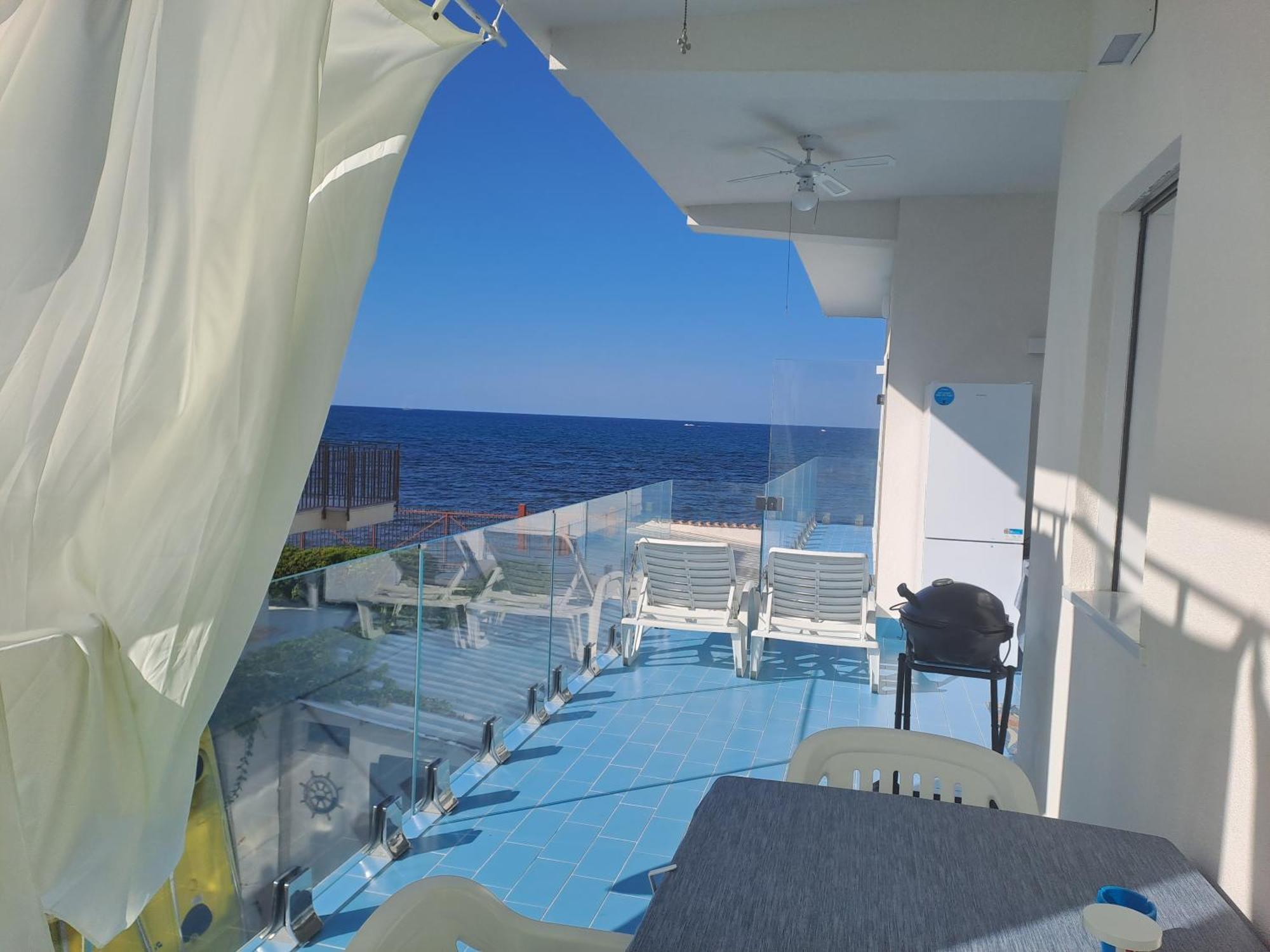 Blue Life, Sea-Luxury Rooms On The Beach Between Palermo And Cefalu' Casteldaccia Exterior photo